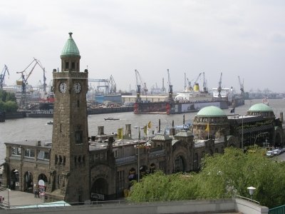 Landungsbrücken in Hamburg